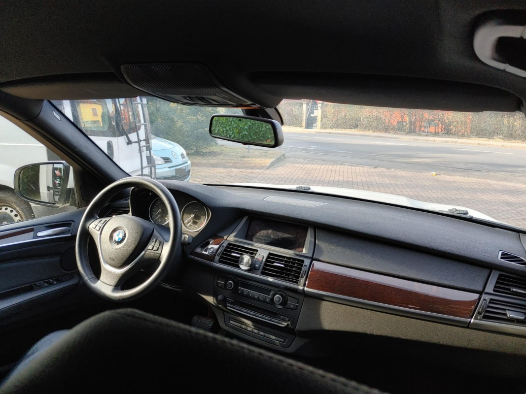 Bmw X5 — 13